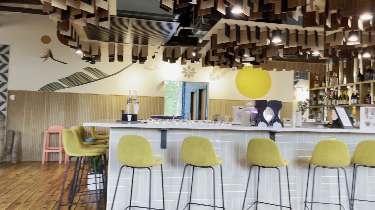 Auction House Food & Drink Hall — photo 2