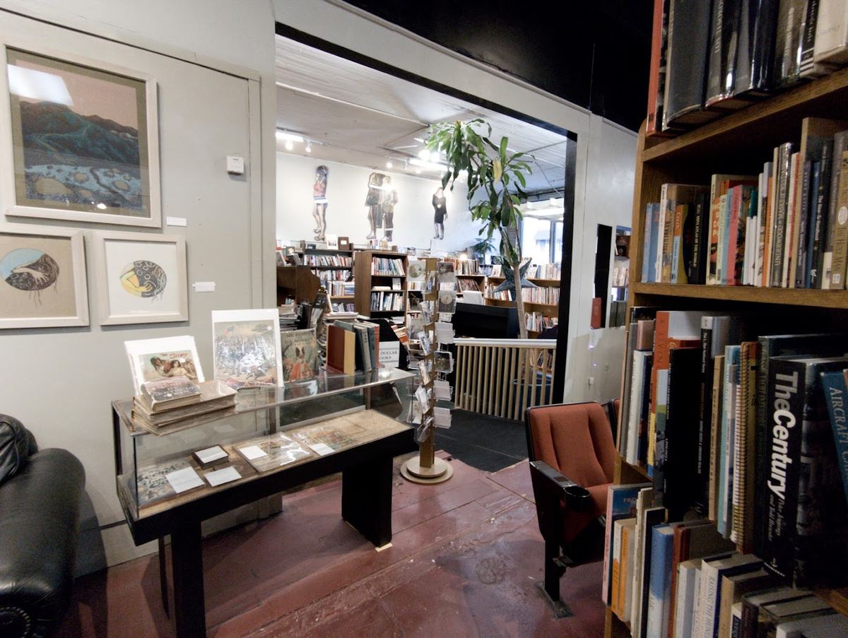 Downtown Books & News — photo 3
