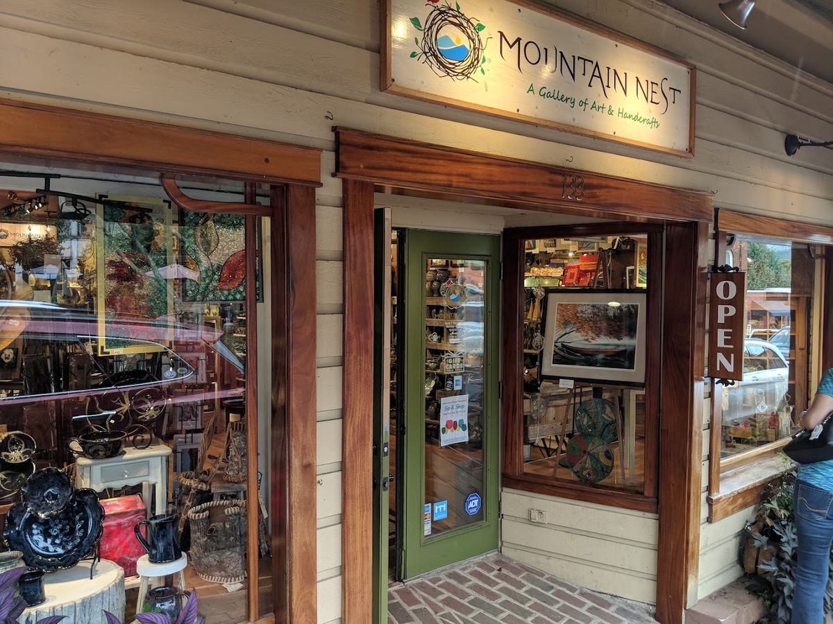 Mountain Nest Gallery — photo 2