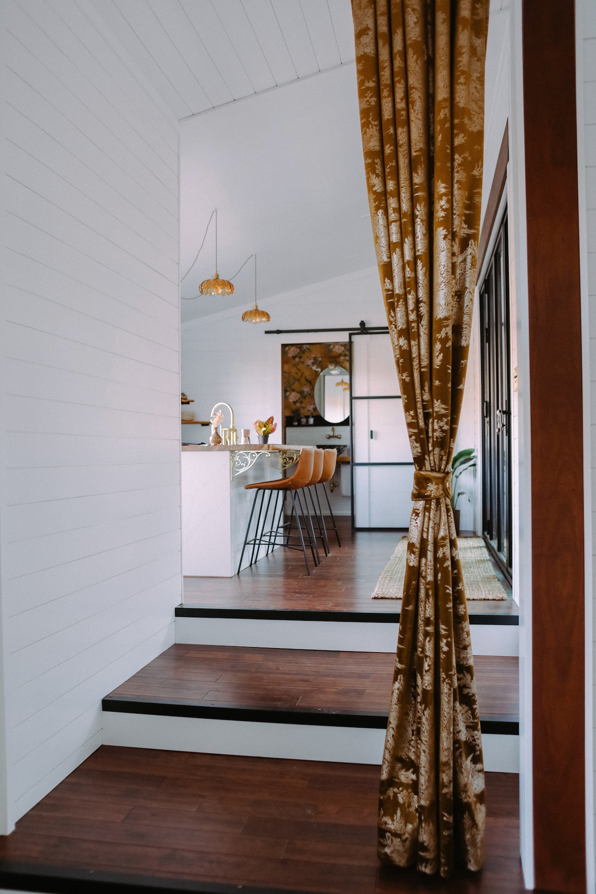 Dark City Solarium 6