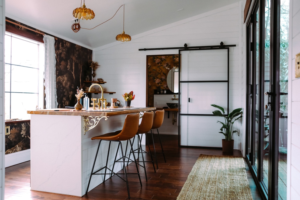 Dark City Solarium 9